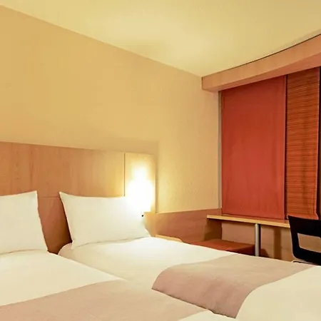 Ibis Zentrum Hotel 3*