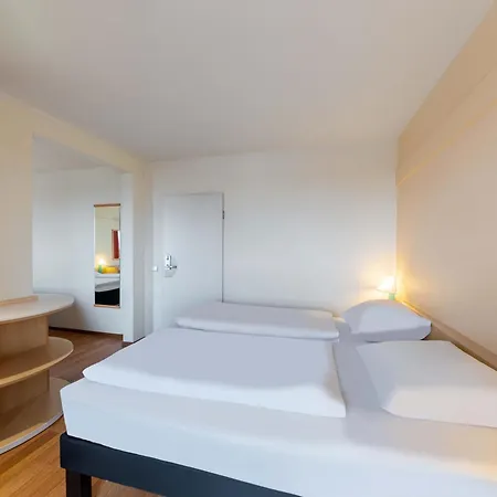 Hotel Hbf-sued 3*