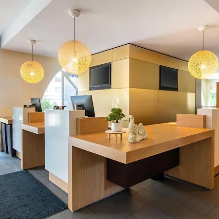 Hotel Hbf-sued 3*